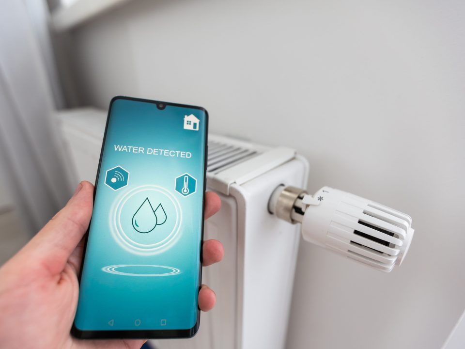 Smart water leak detector notification